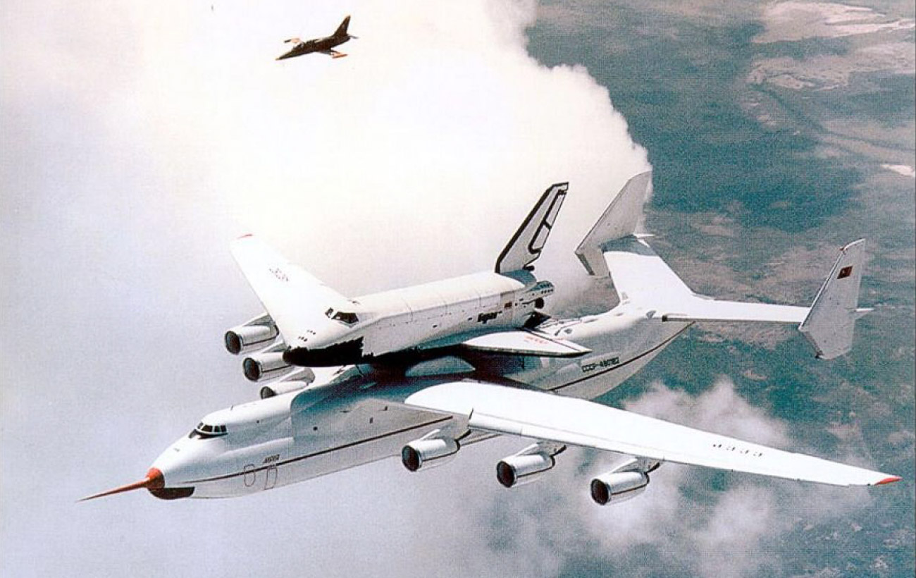 Миллиард на &quot;Мрию&quot;. Нужно ли Украине отстраивать еще один самый крупный самолет в мире